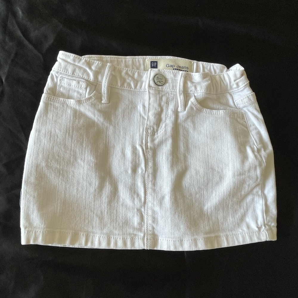 Used- Gap Jean shorts size small
